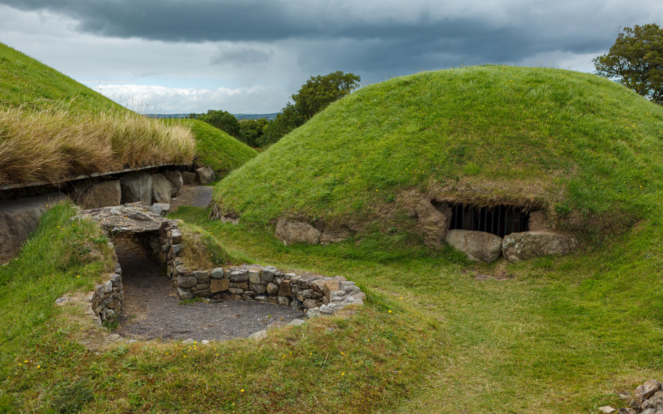 H&uuml;gelgrab Newgrange in Irland